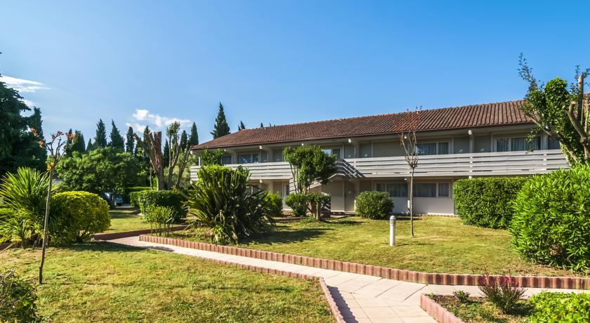 Hotel Campanile Nimes Sud - Caissargues Exterior foto
