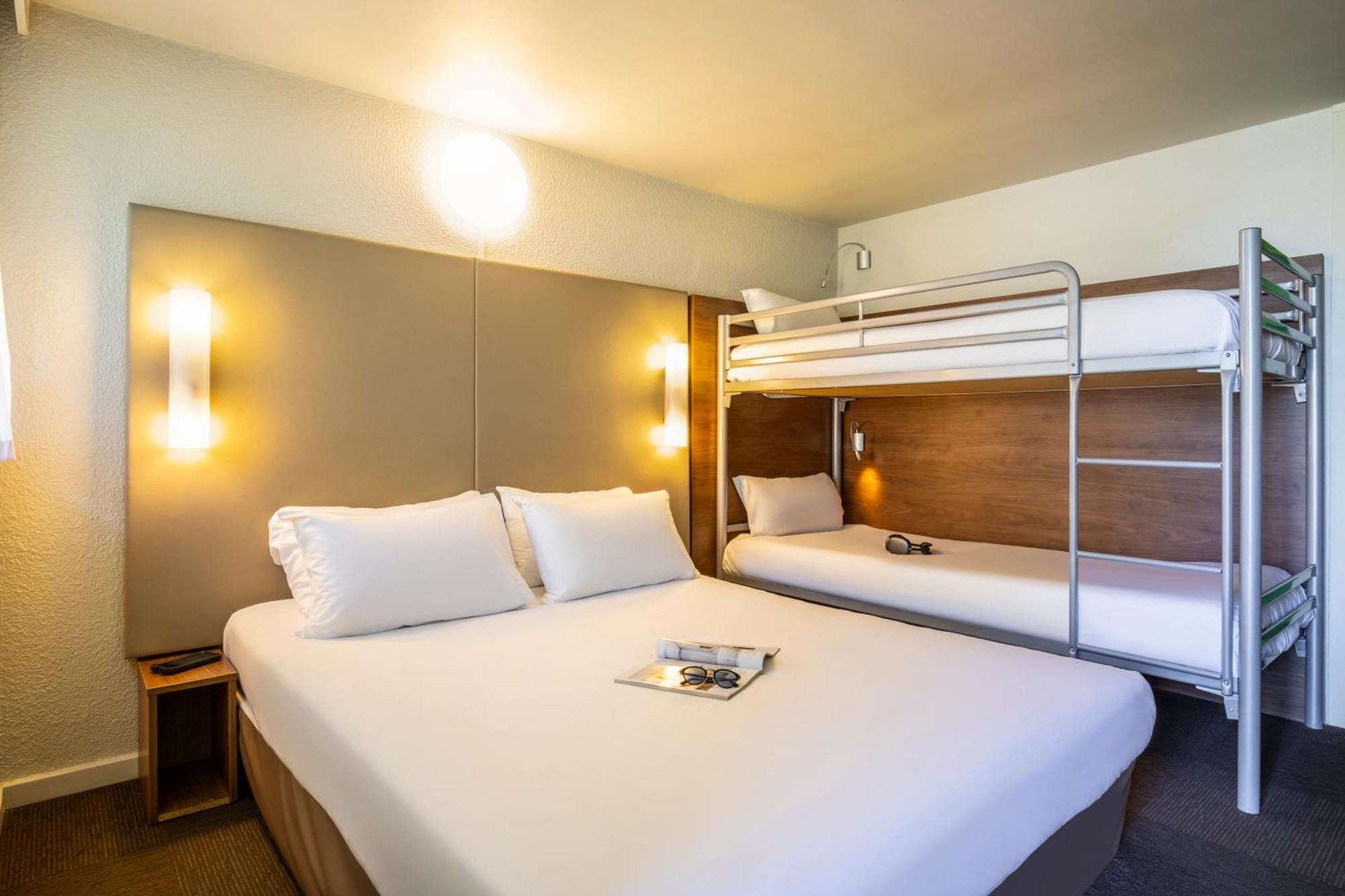 Hotel Campanile Nimes Sud - Caissargues Exterior foto