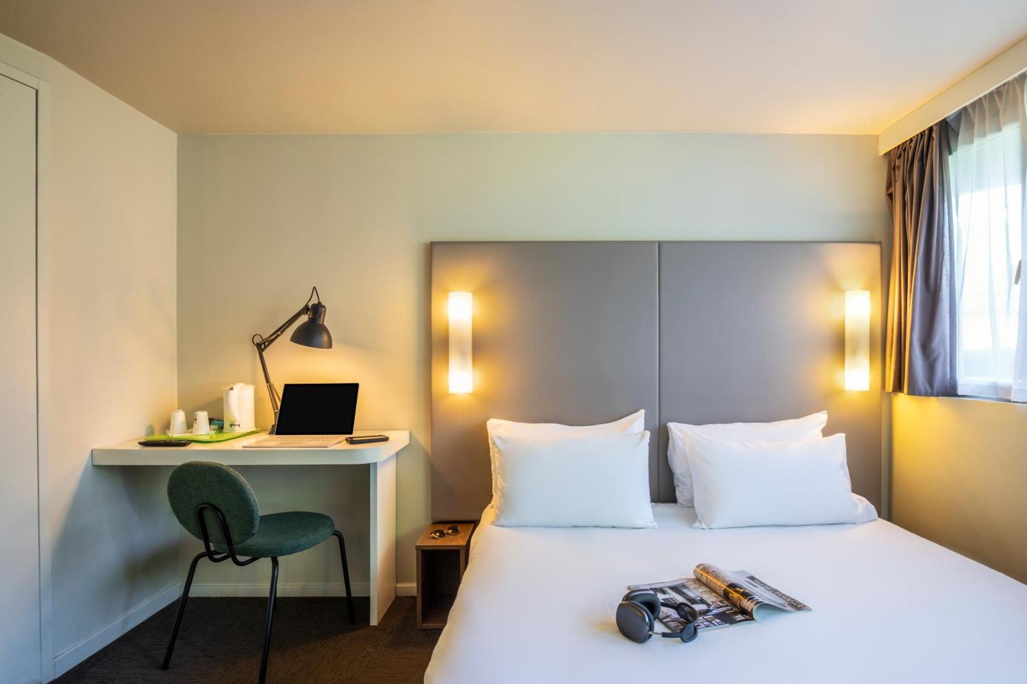 Hotel Campanile Nimes Sud - Caissargues Exterior foto